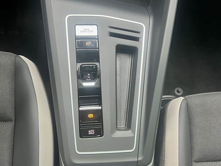 Фото 19 - Volkswagen Golf