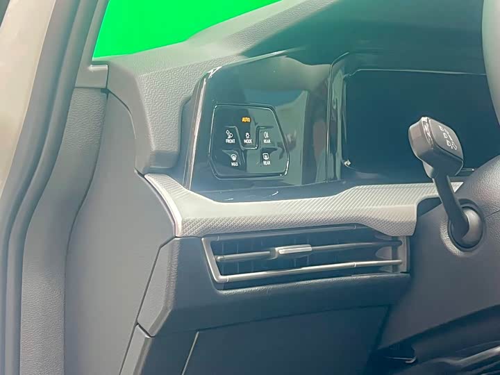 Фото 21 - Volkswagen Golf