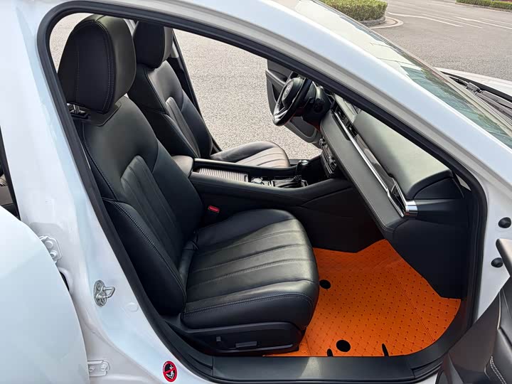 Фото 11 - Mazda Atenza