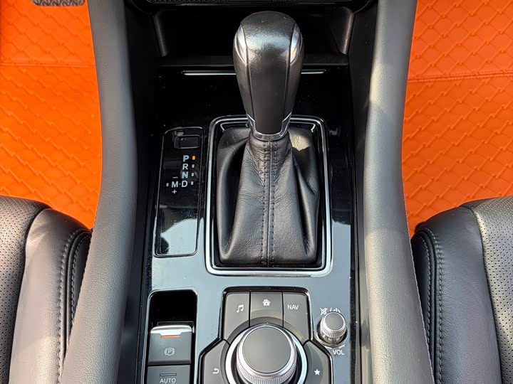 Фото 14 - Mazda Atenza