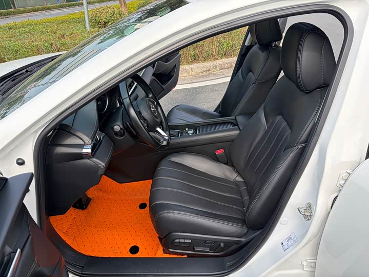 Фото 8 - Mazda Atenza