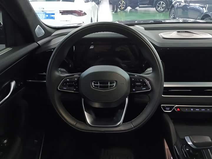 Фото 11 - Geely Monjaro