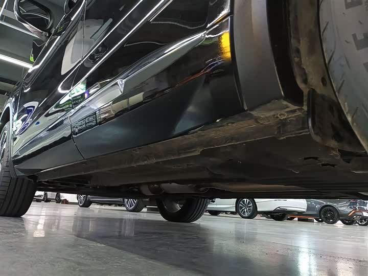 Фото 22 - Geely Monjaro