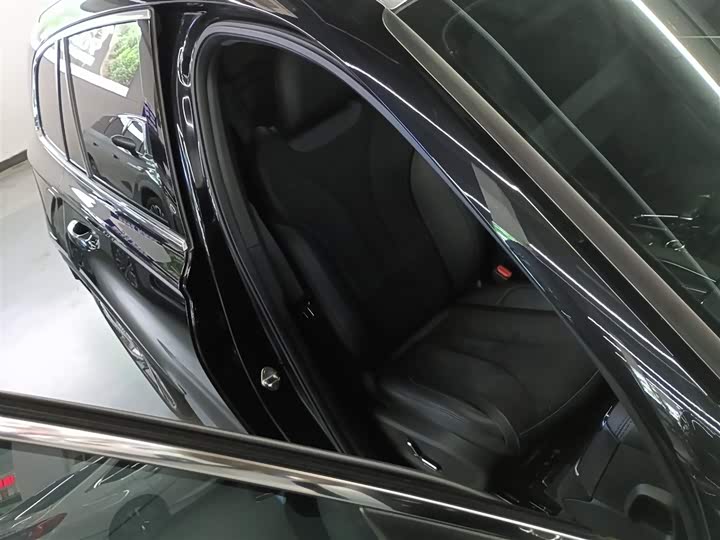 Фото 25 - Geely Monjaro