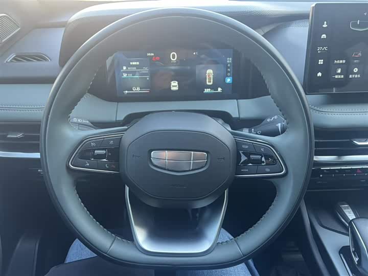 Фото 14 - Geely Okavango L