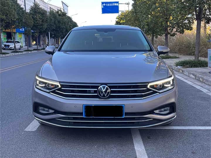 Фото 2 - Volkswagen Magotan