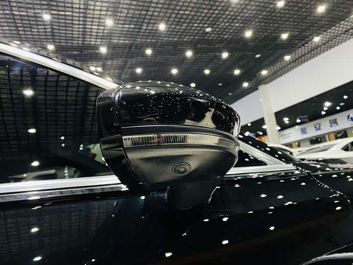 Фото 15 - Audi A6L