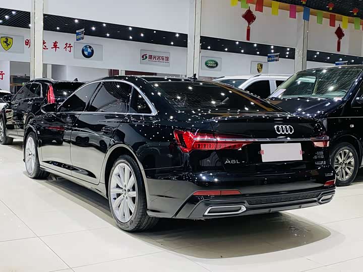 Фото 17 - Audi A6L