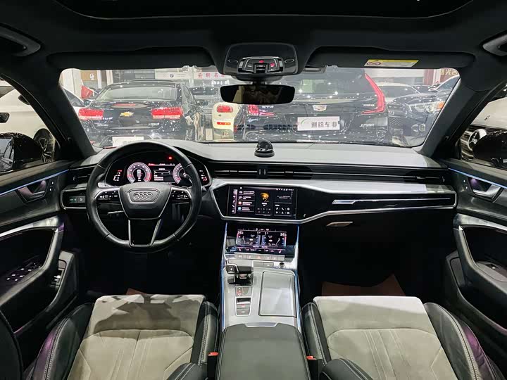 Фото 5 - Audi A6L