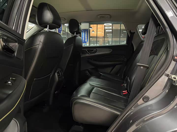 Фото 7 - Roewe RX5