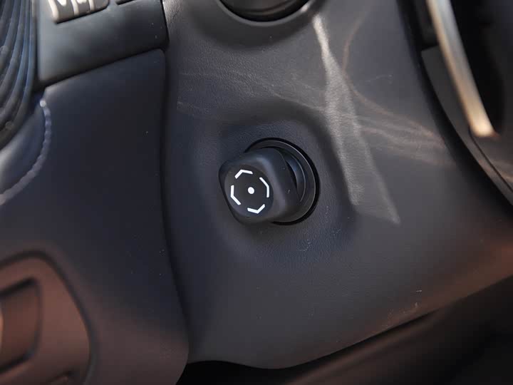 Фото 16 - Lexus LS