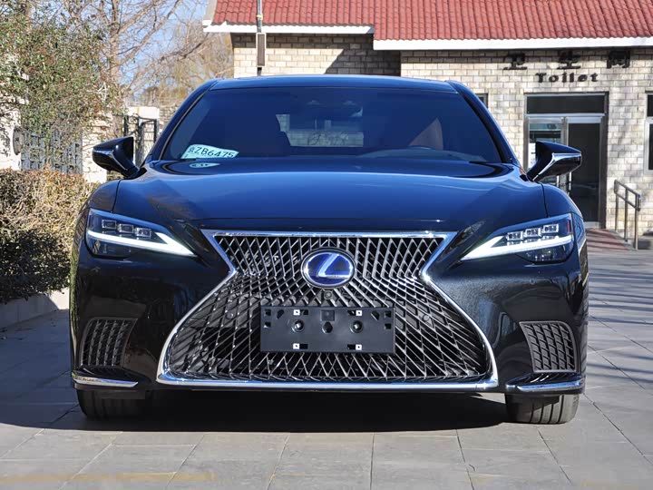 Фото 2 - Lexus LS