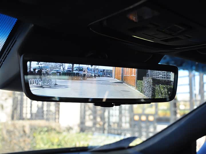 Фото 22 - Lexus LS