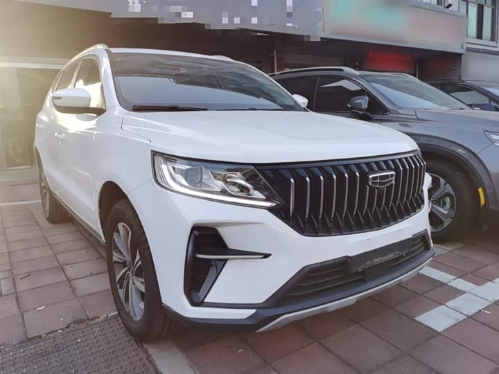Фото 4 - Geely Vision X6