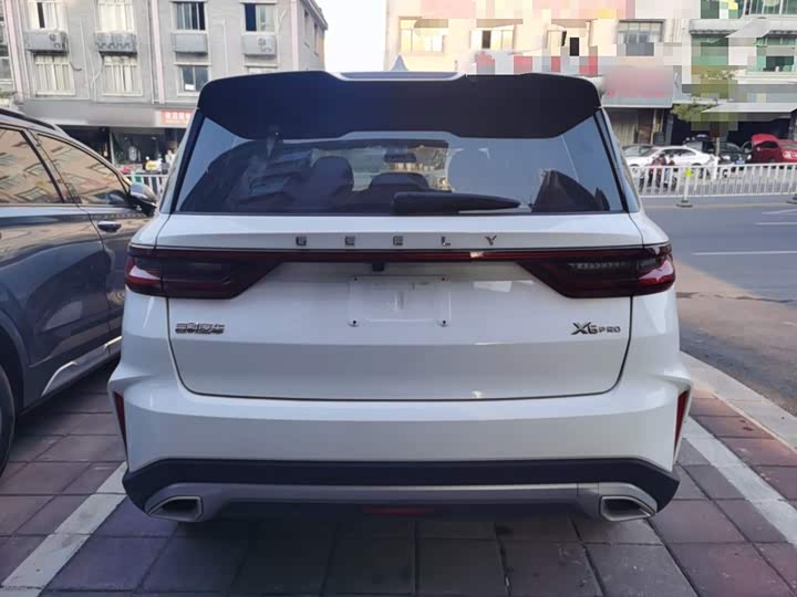 Фото 6 - Geely Vision X6