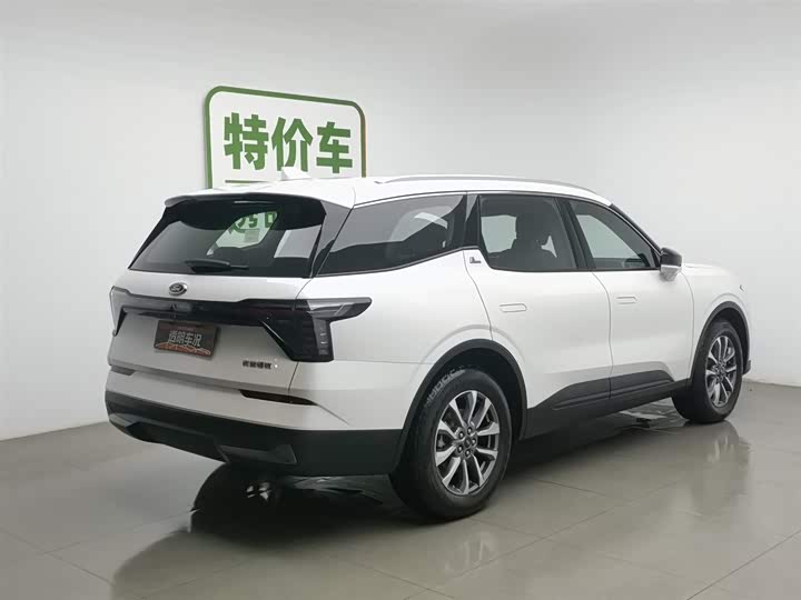 Фото 2 - Ford Edge