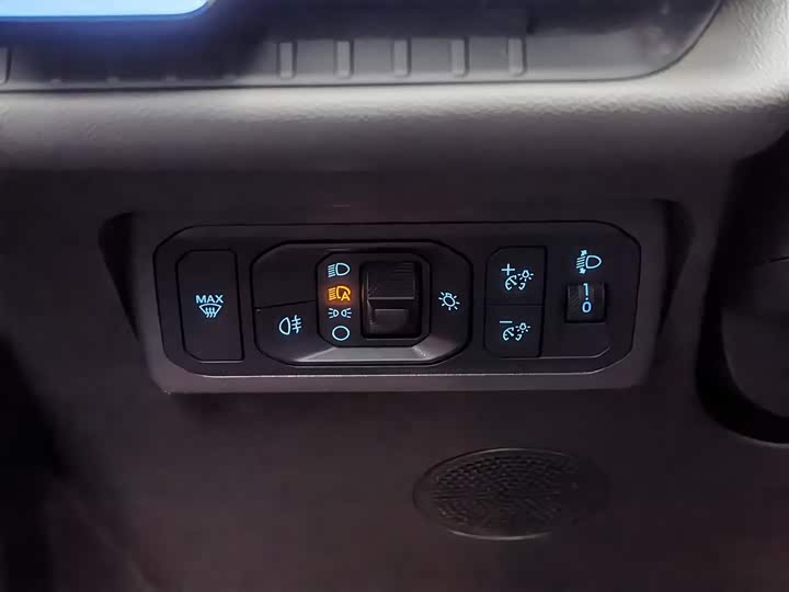 Фото 21 - Ford Edge