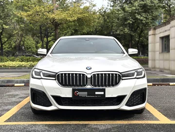 Фото 2 - BMW 5 Series