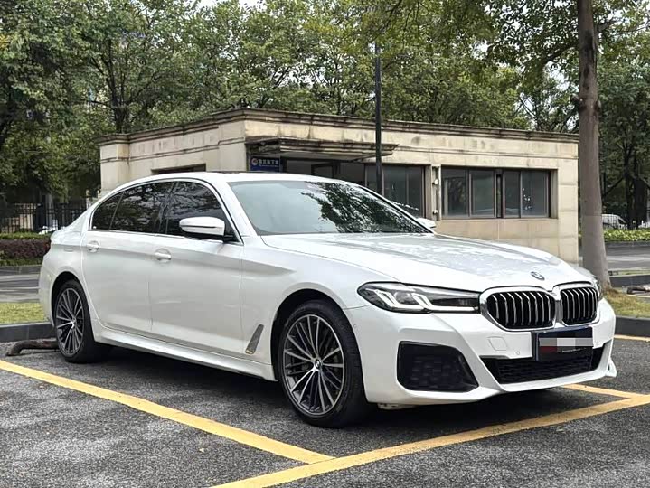 Фото 3 - BMW 5 Series