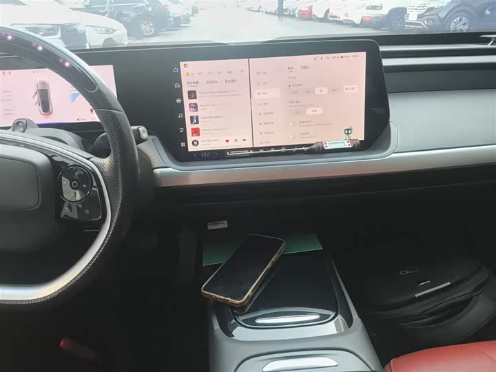 Фото 13 - XPeng P7