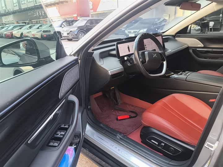 Фото 16 - XPeng P7