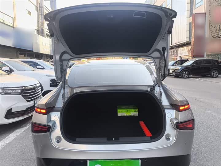 Фото 19 - XPeng P7