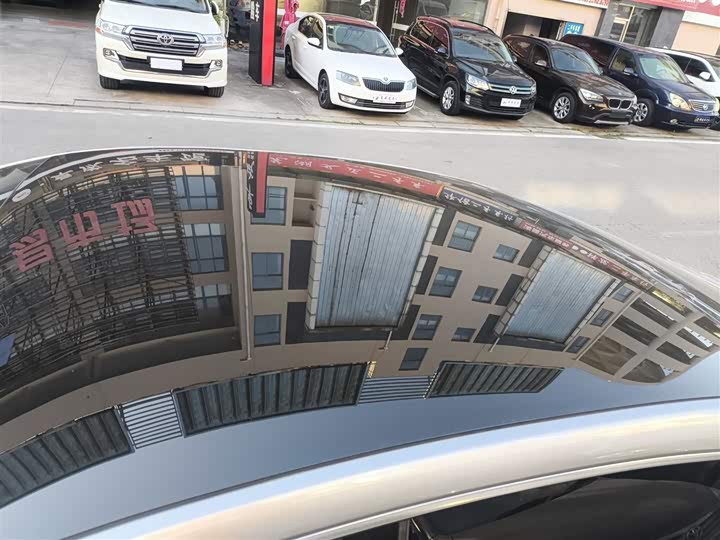 Фото 27 - XPeng P7