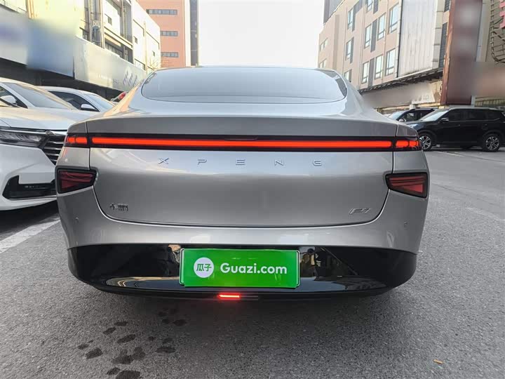 Фото 6 - XPeng P7