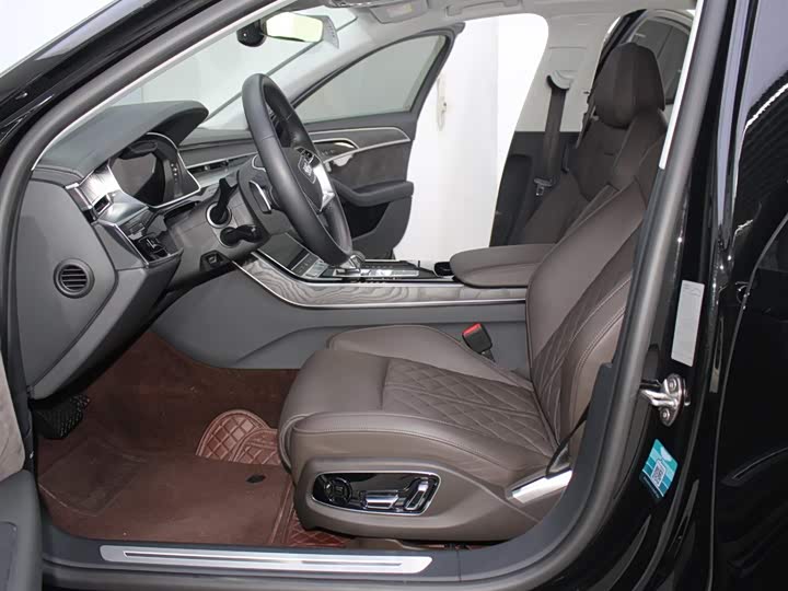 Фото 13 - Audi A8