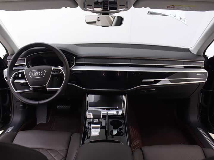 Фото 5 - Audi A8