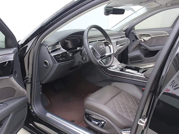 Фото 6 - Audi A8