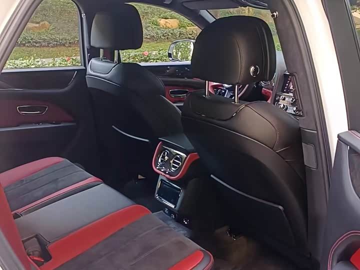 Фото 6 - Bentley Bentayga