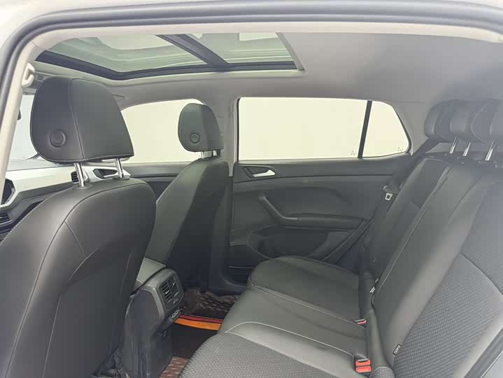 Фото 8 - Volkswagen Tacqua