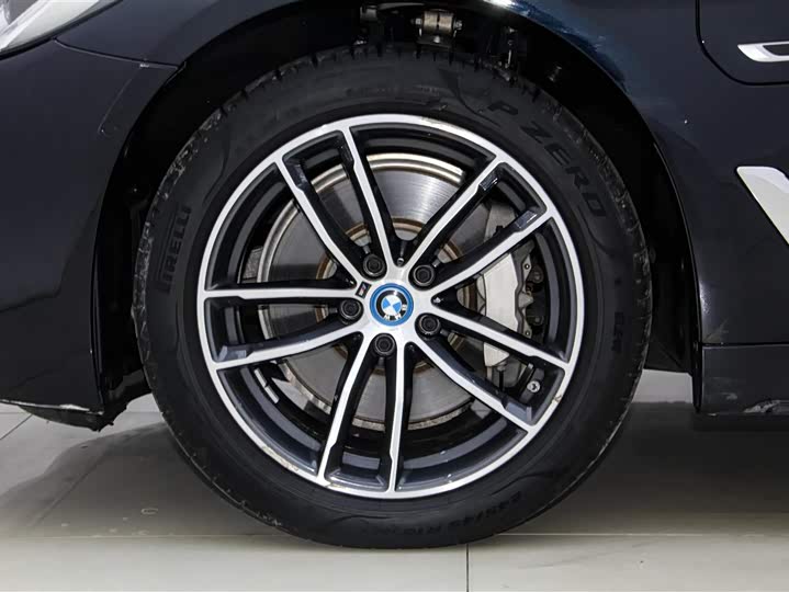 Фото 11 - BMW 5 Series Hybrid