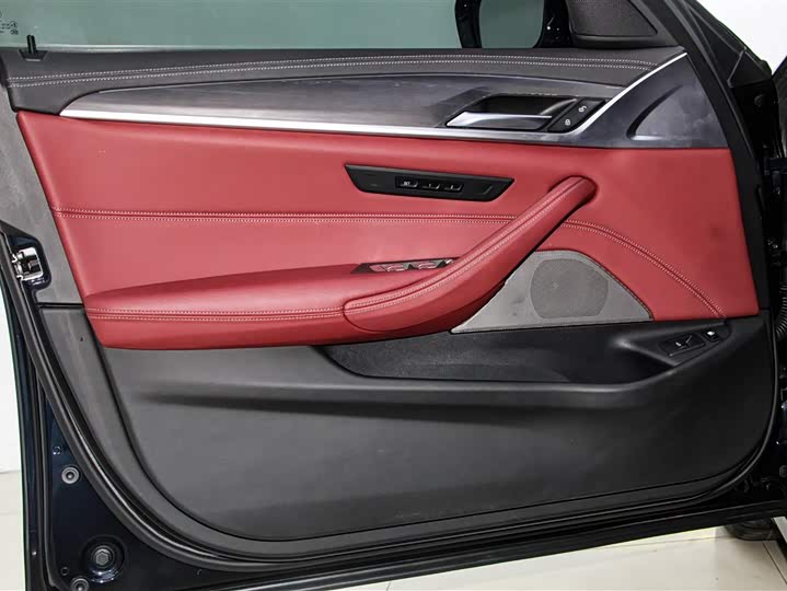 Фото 16 - BMW 5 Series Hybrid