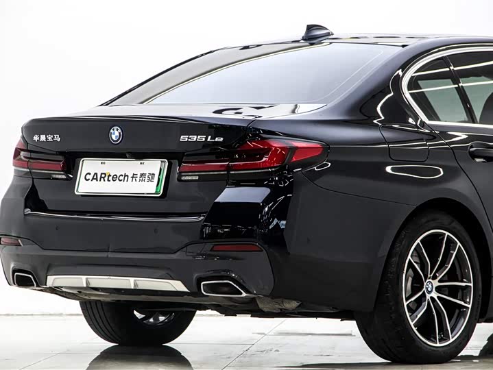 Фото 8 - BMW 5 Series Hybrid