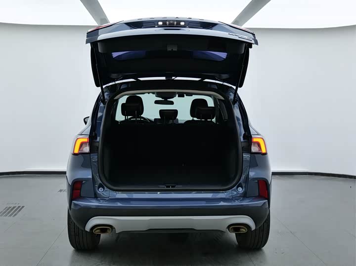 Фото 9 - Ford Escape