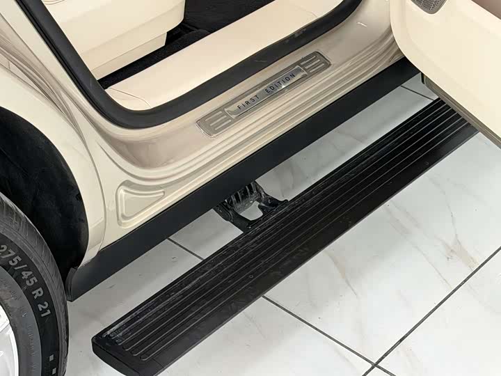 Фото 22 - Nio Onvo L90