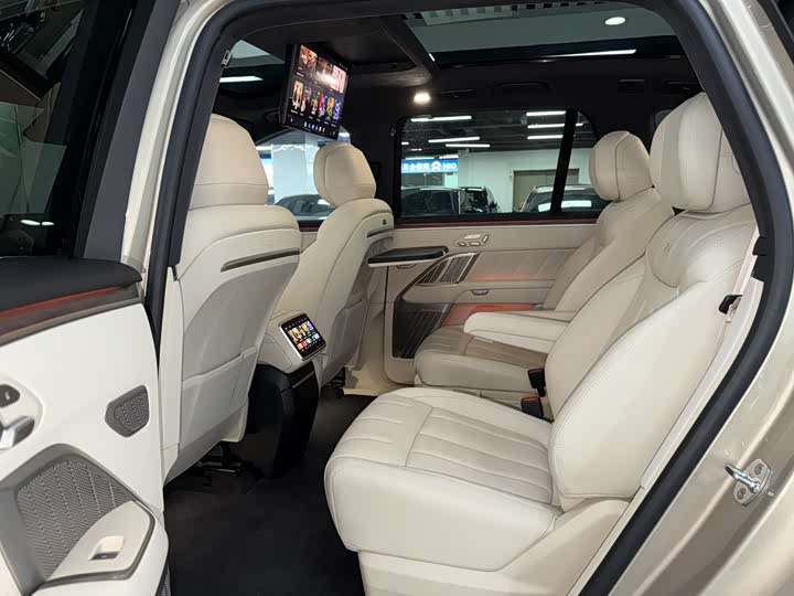 Фото 9 - Nio Onvo L90