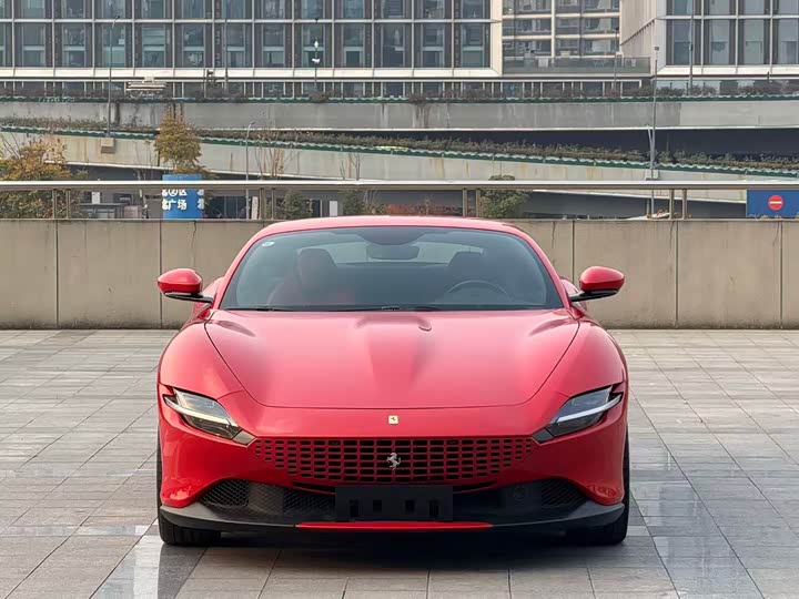 Фото 1 - Ferrari Roma