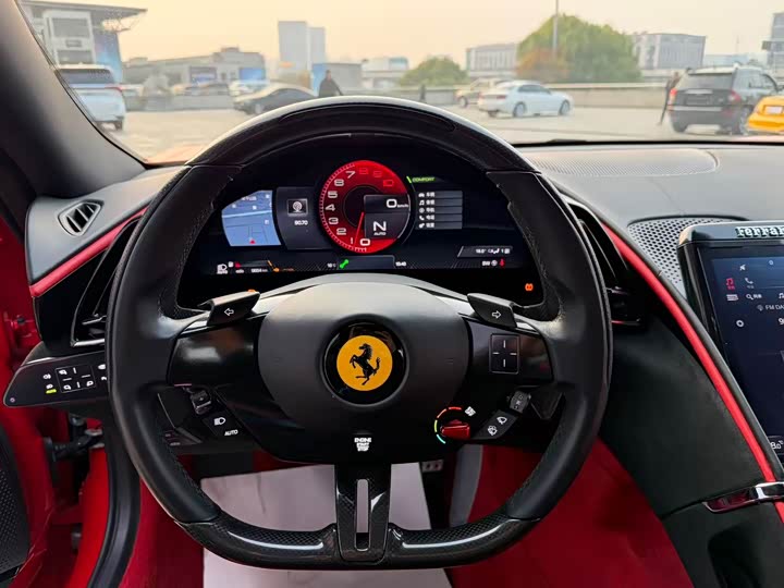 Фото 3 - Ferrari Roma