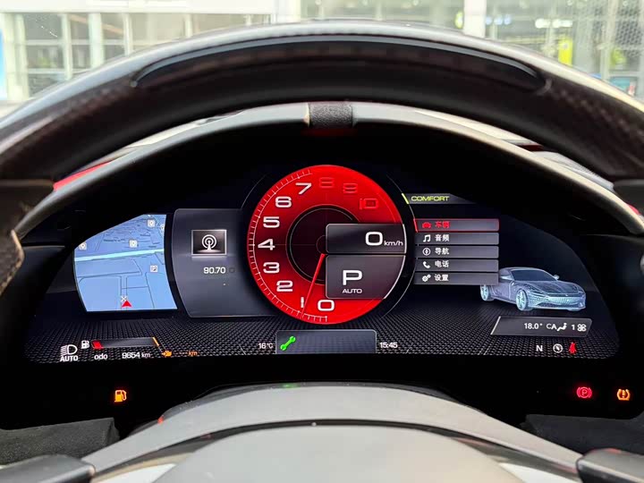 Фото 4 - Ferrari Roma