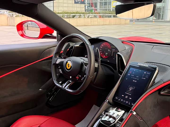 Фото 6 - Ferrari Roma