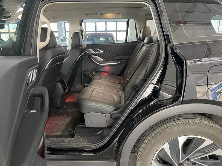 Фото 9 - Hongqi HS7 Hybrid