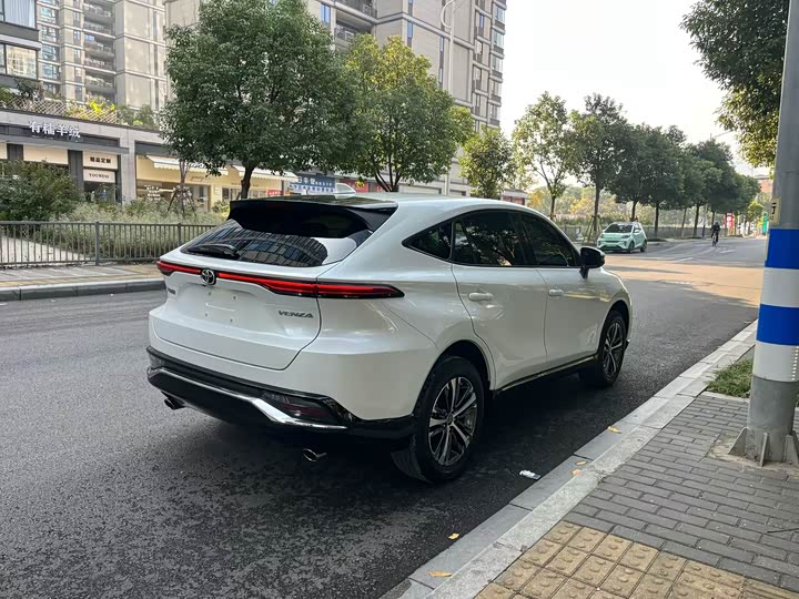 Фото 6 - Toyota Venza