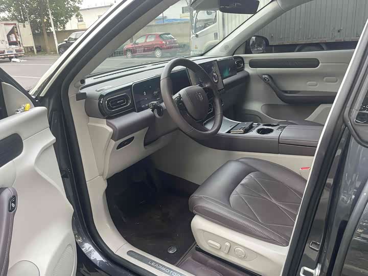 Фото 6 - Leapmotor C11