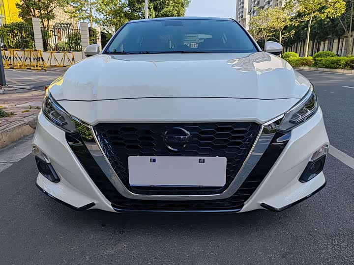 Фото 2 - Nissan Teana