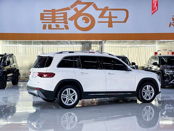 Фото 16 - Mercedes-Benz GLB-Class