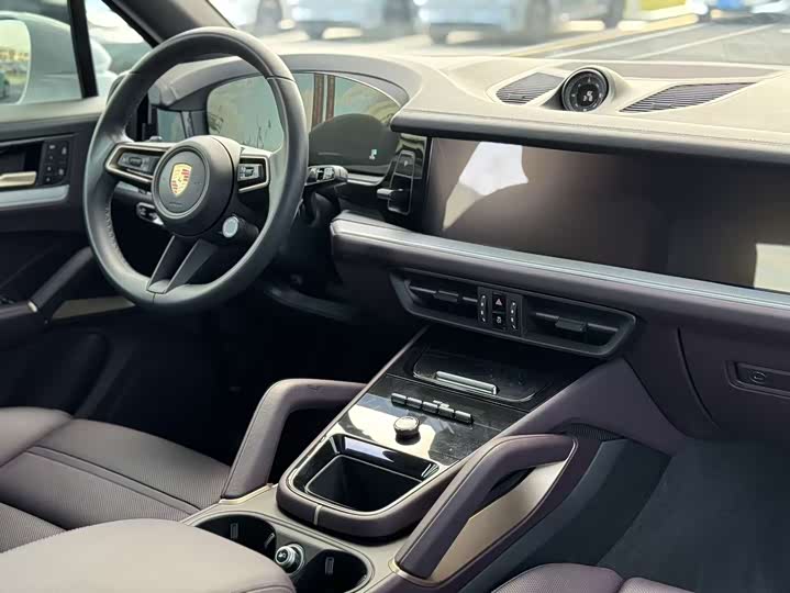 Фото 10 - Porsche Cayenne