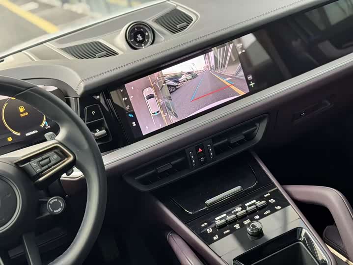 Фото 12 - Porsche Cayenne